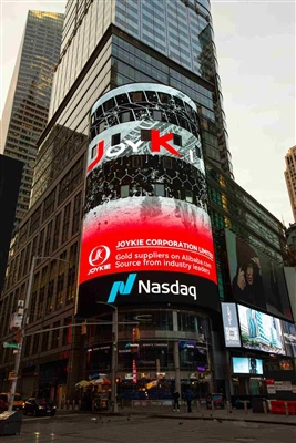 JOYKIE il·lumina Nasdaq i Times Square